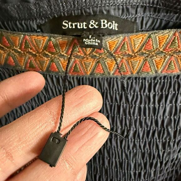 Strut And Bolt Top Milkmaid Peasant Prairie Blue Smocked Square Neck L - Picture 2 of 8